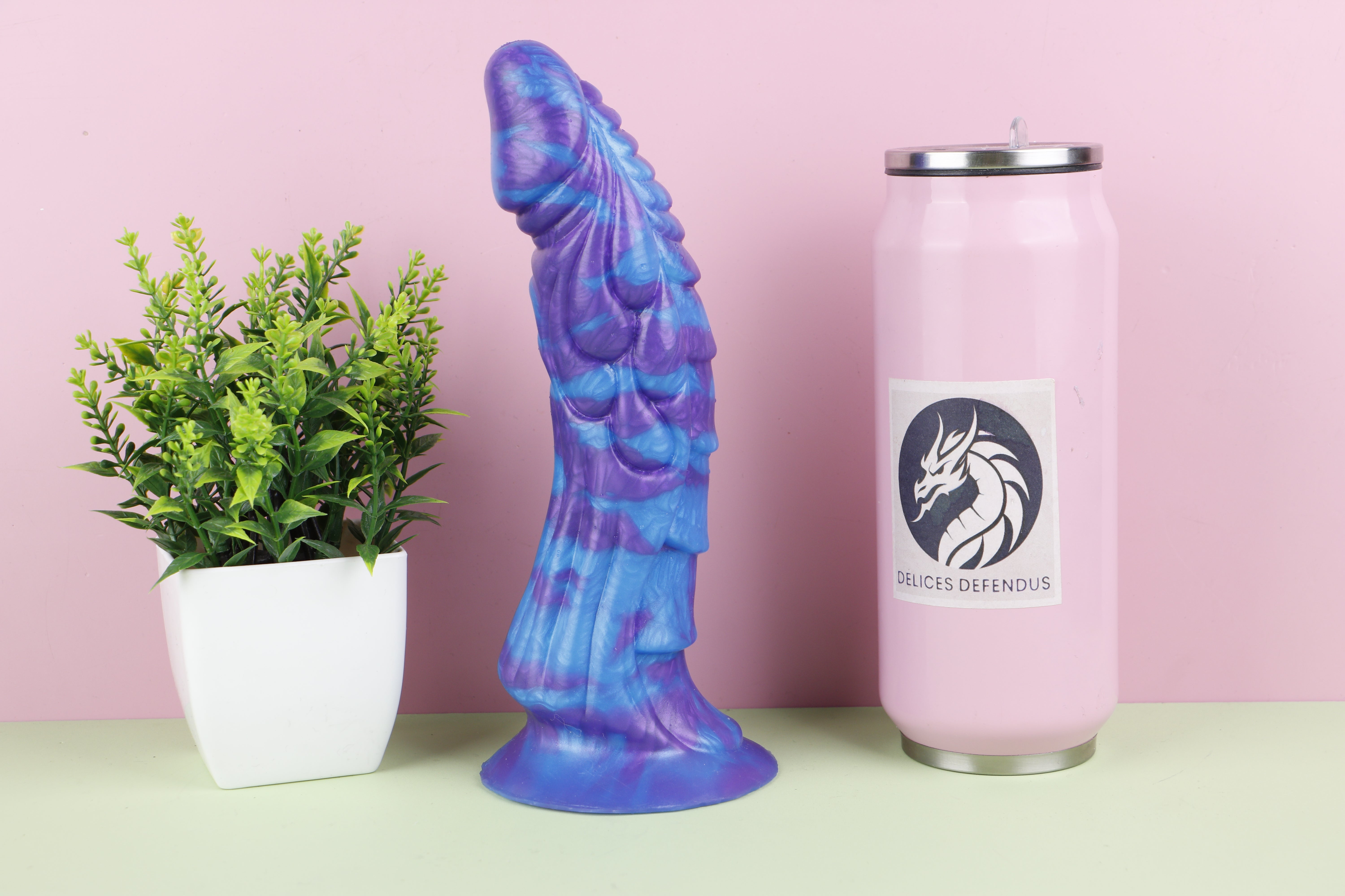 Dragon knot furry sex toy featuring detailed fantasy texture and body-safe platinum silicone for advanced collectors.