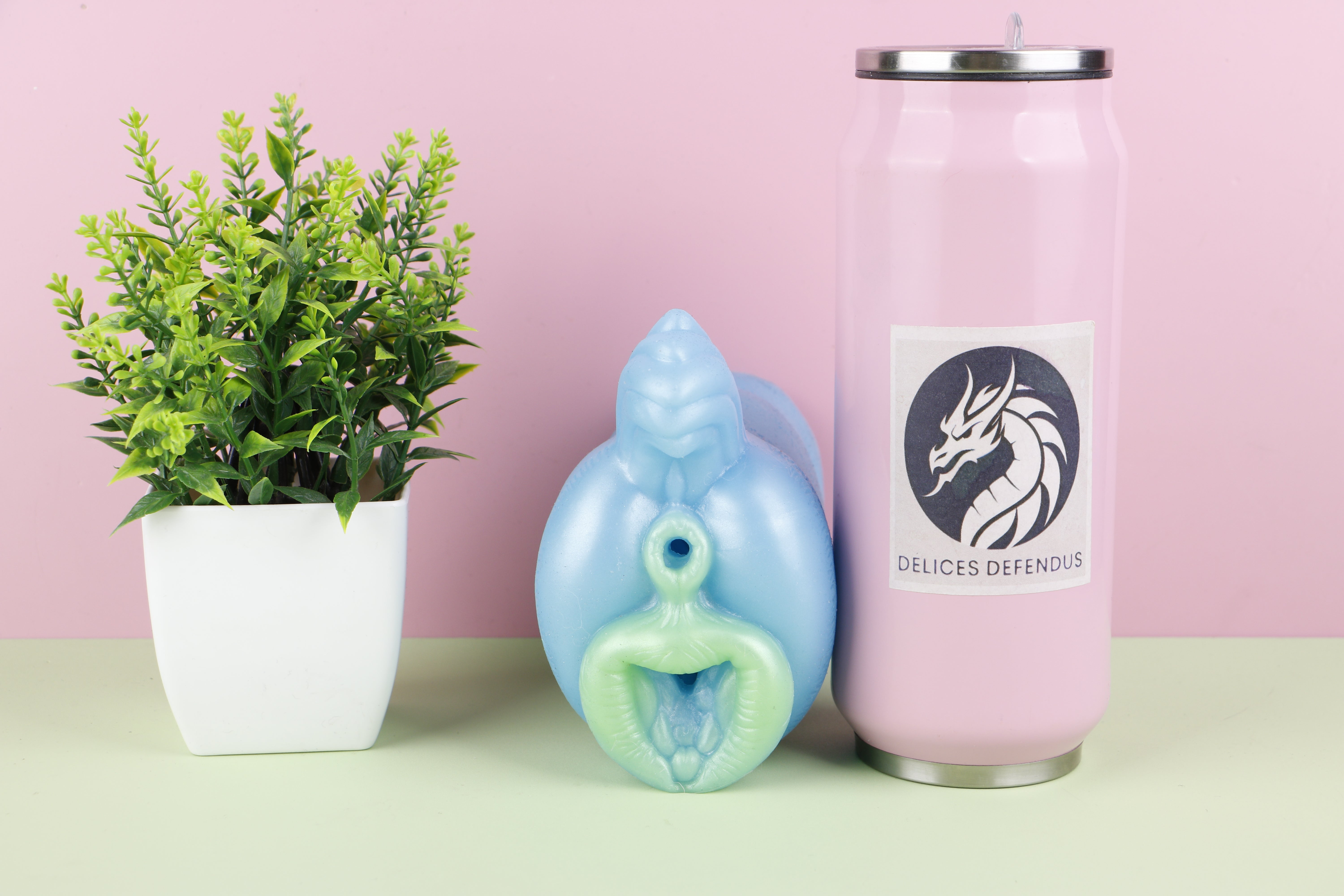Furry unicorn masturbator Luna, fantasy sextoy and premium silicone furry sex toy with magical unicorn design